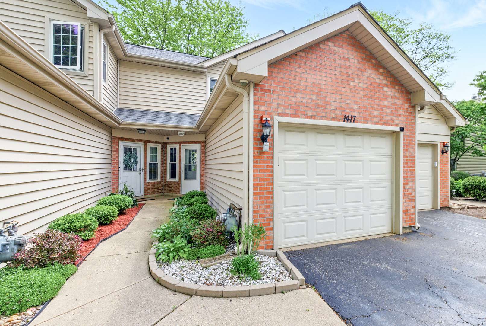 Glendale Heights, IL 60139,1417 Golfview Drive