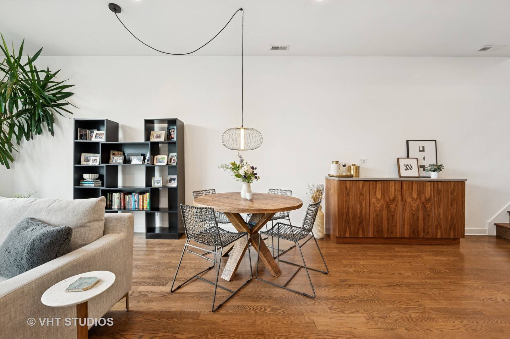 Chicago, IL 60647,2125 N Mozart Street #3