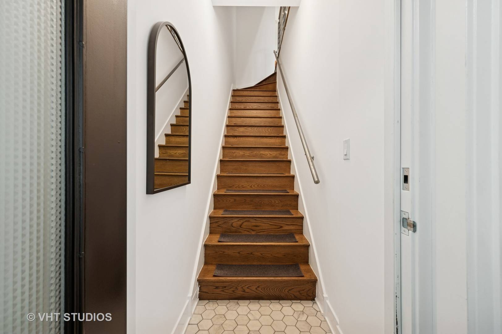 Chicago, IL 60647,2125 N Mozart Street #3
