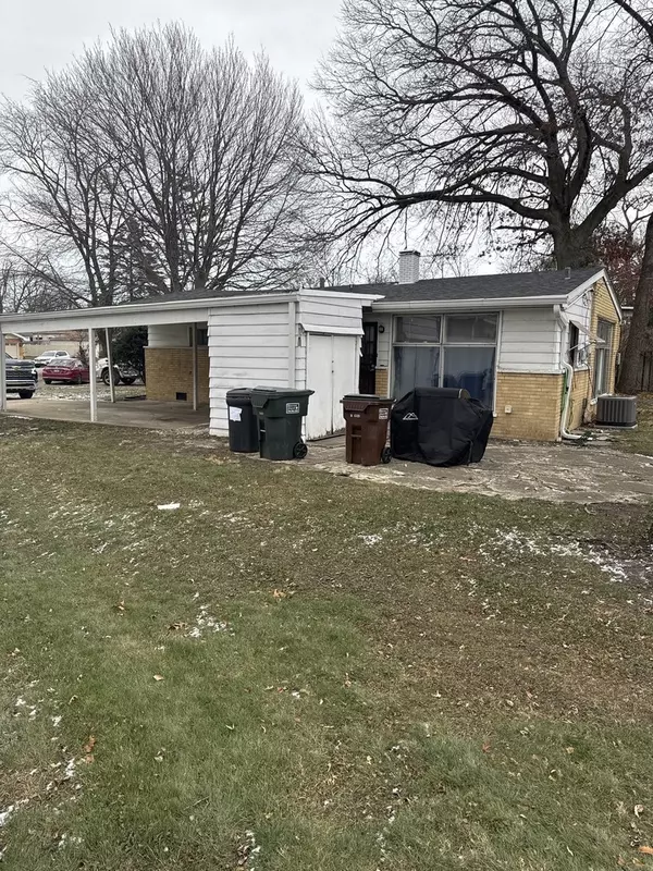 Hazel Crest, IL 60429,17222 Country Lane