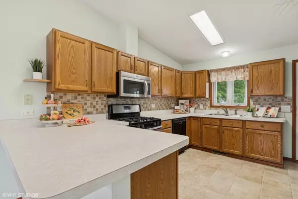 Grayslake, IL 60030,903 Shetland Court
