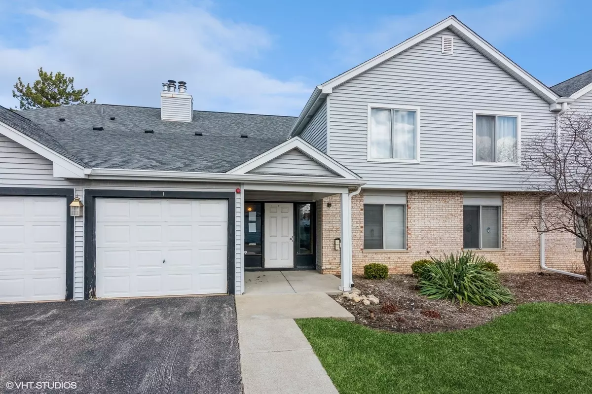 Woodridge, IL 60517,7010 Brighton Court #204
