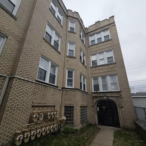 Chicago, IL 60651,840 N Massasoit Street