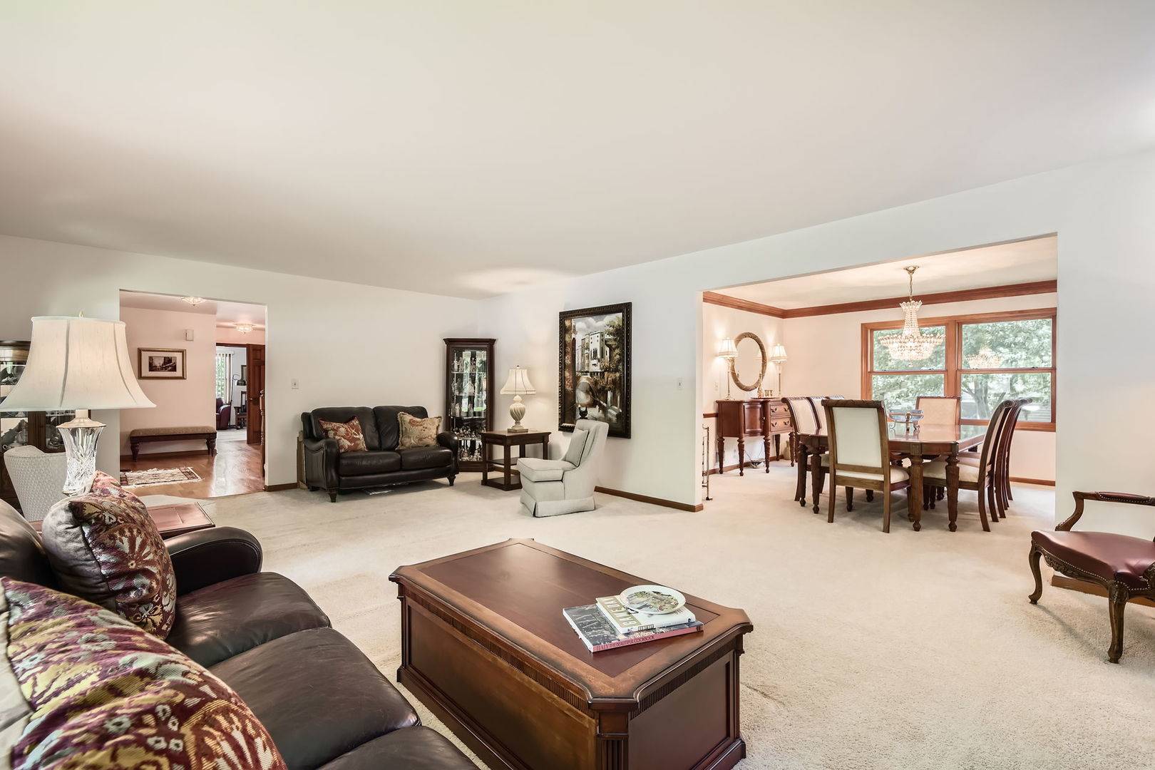 Hoffman Estates, IL 60192,3825 Charlemagne Drive