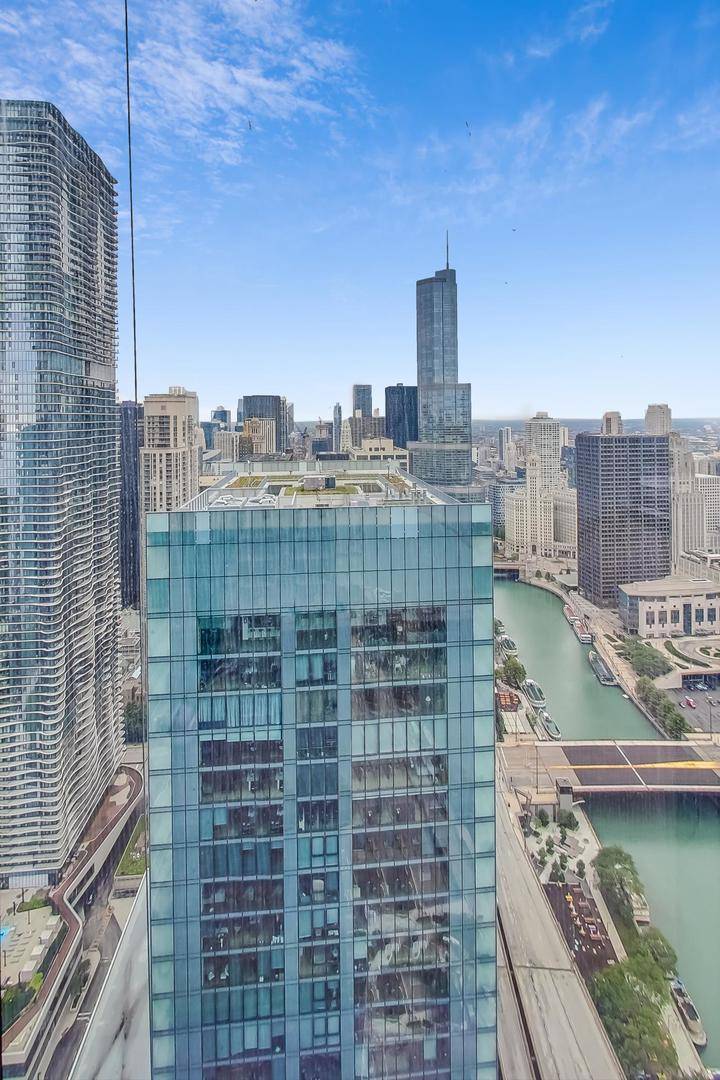 Chicago, IL 60601,363 E Wacker Drive #4202