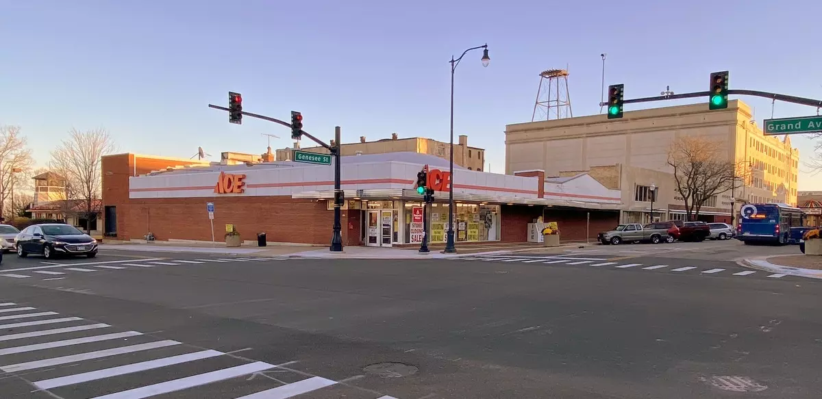 Waukegan, IL 60085,239 N Genesee Street