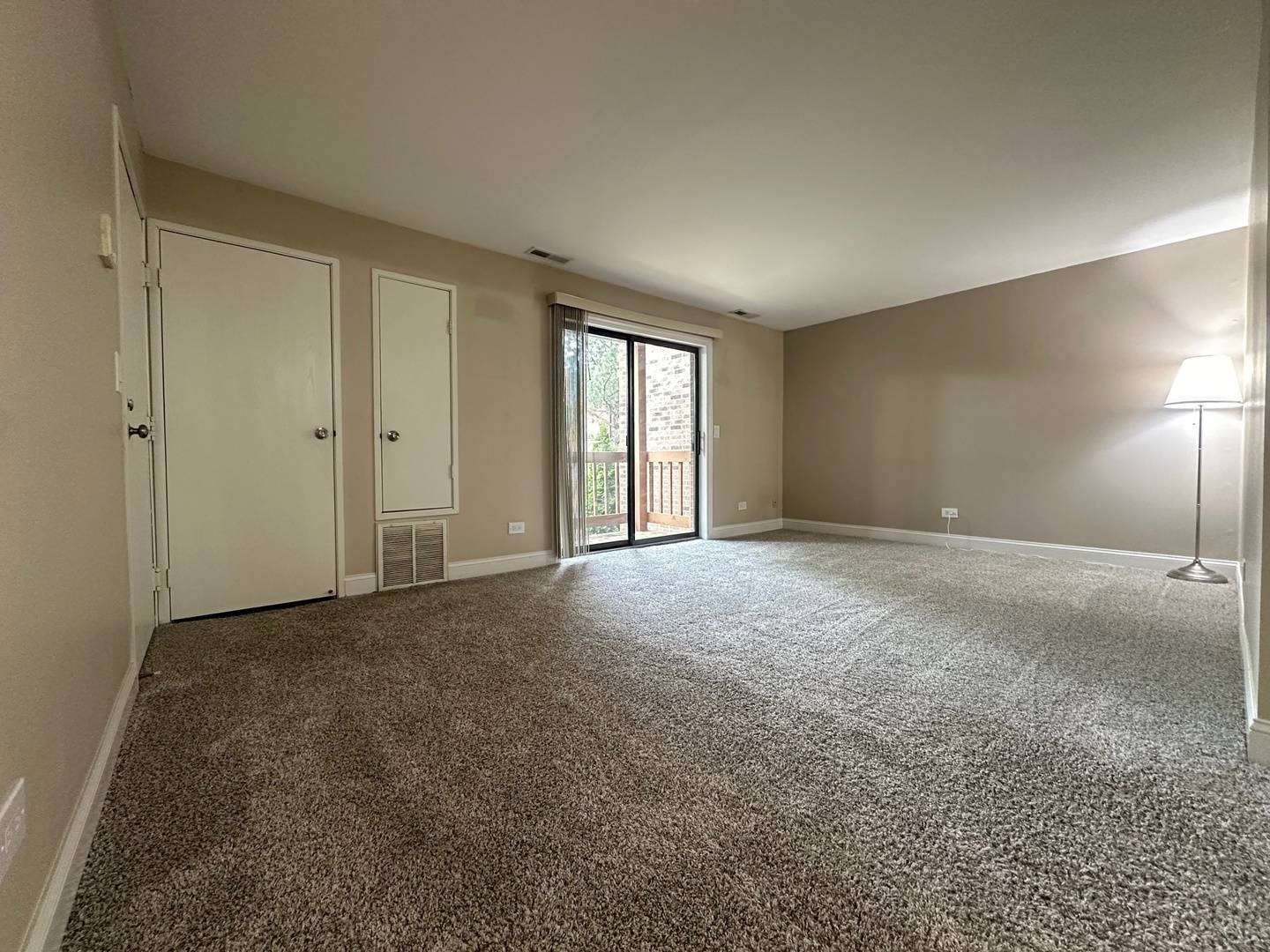 Lisle, IL 60532,2226 Abbeywood Drive #B