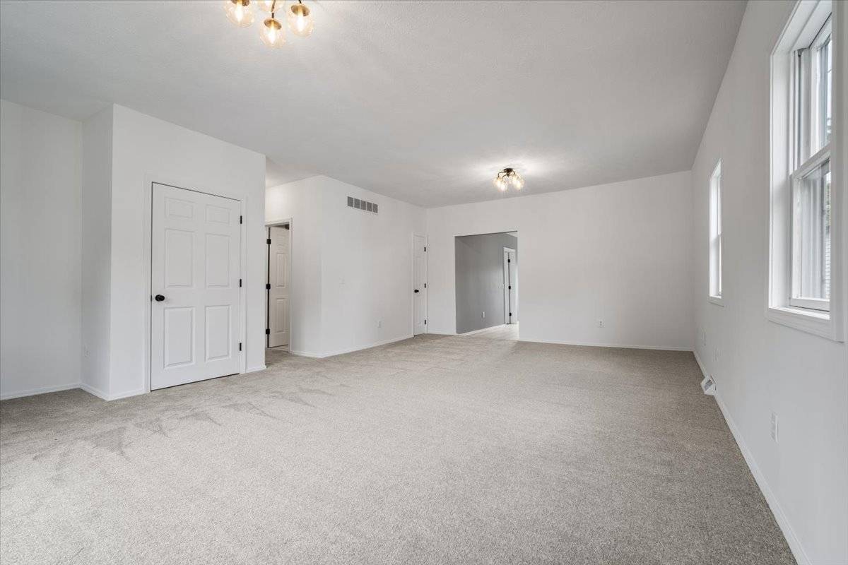 Bloomington, IL 61701,710 W Walnut Street