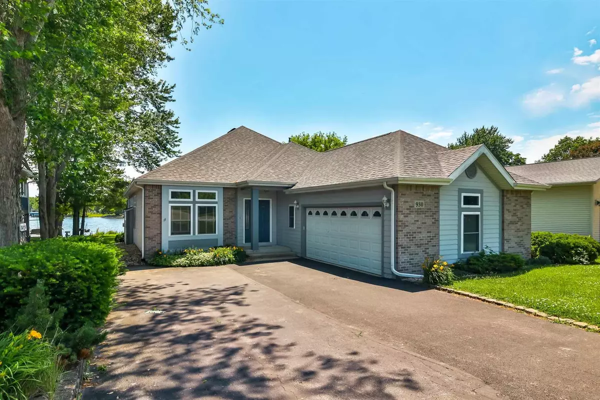 Poplar Grove, IL 61065,930 CANDLEWICK NE Drive