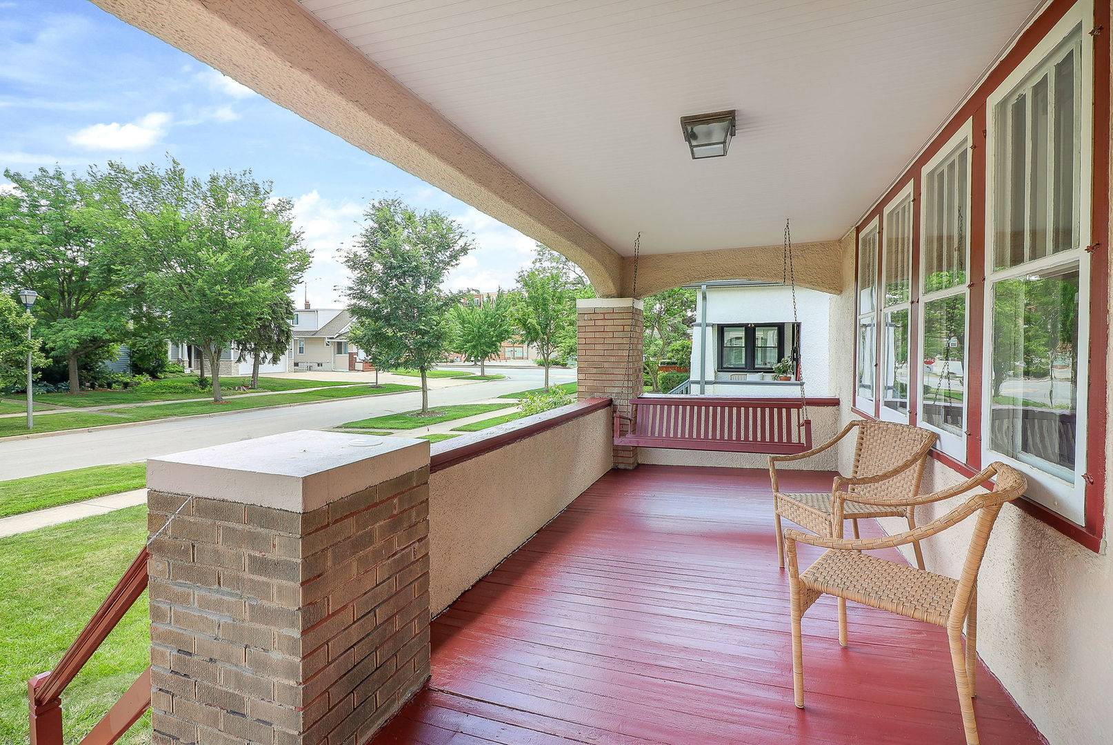 Elmhurst, IL 60126,296 N Addison Avenue