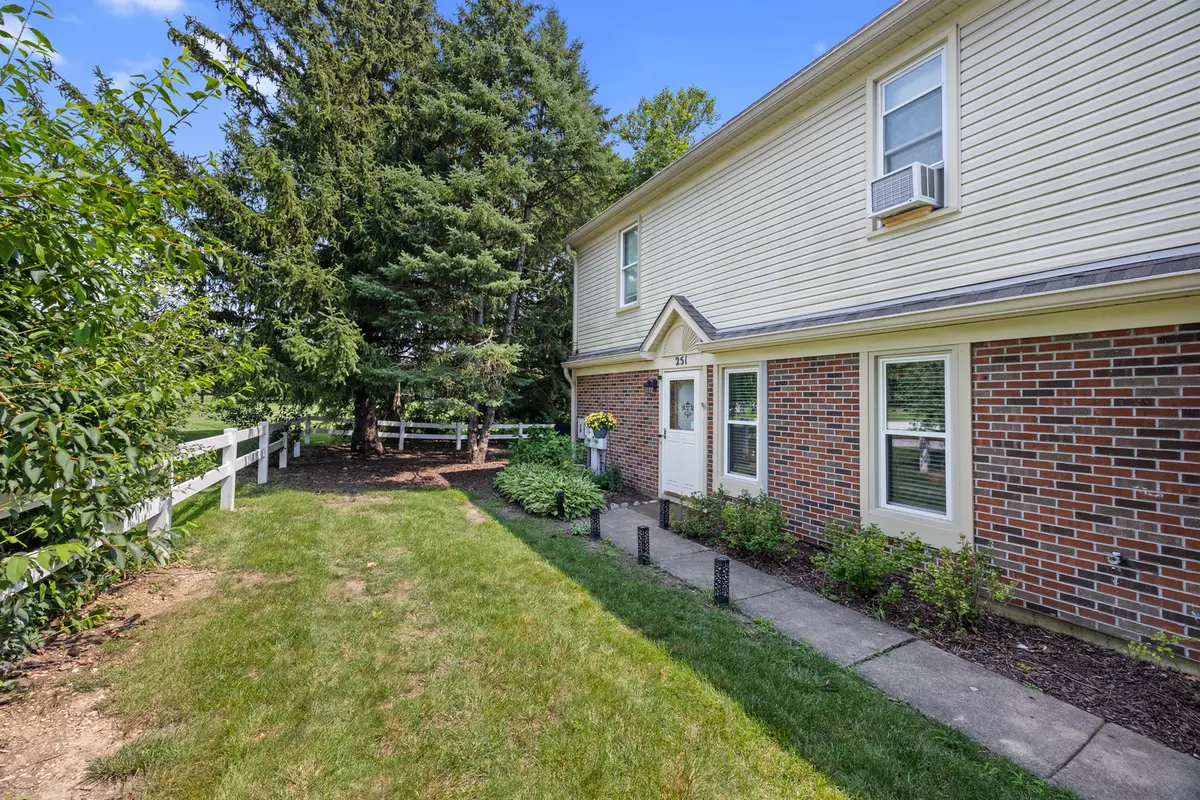 Elk Grove Village, IL 60007,251 University Lane