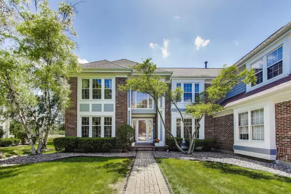 Buffalo Grove, IL 60089,2114 Birchwood Lane