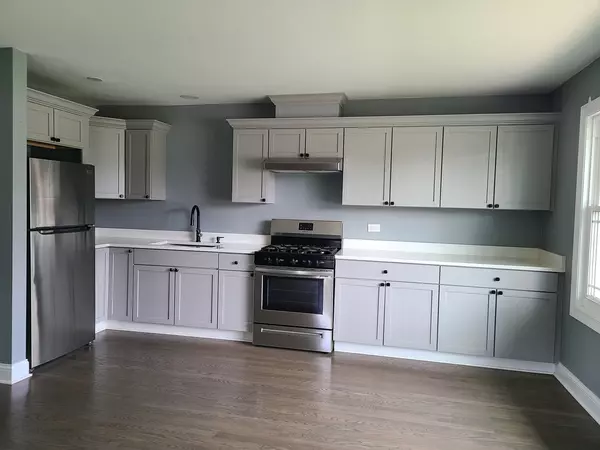 Grayslake, IL 60030,254 N Slusser Street #254