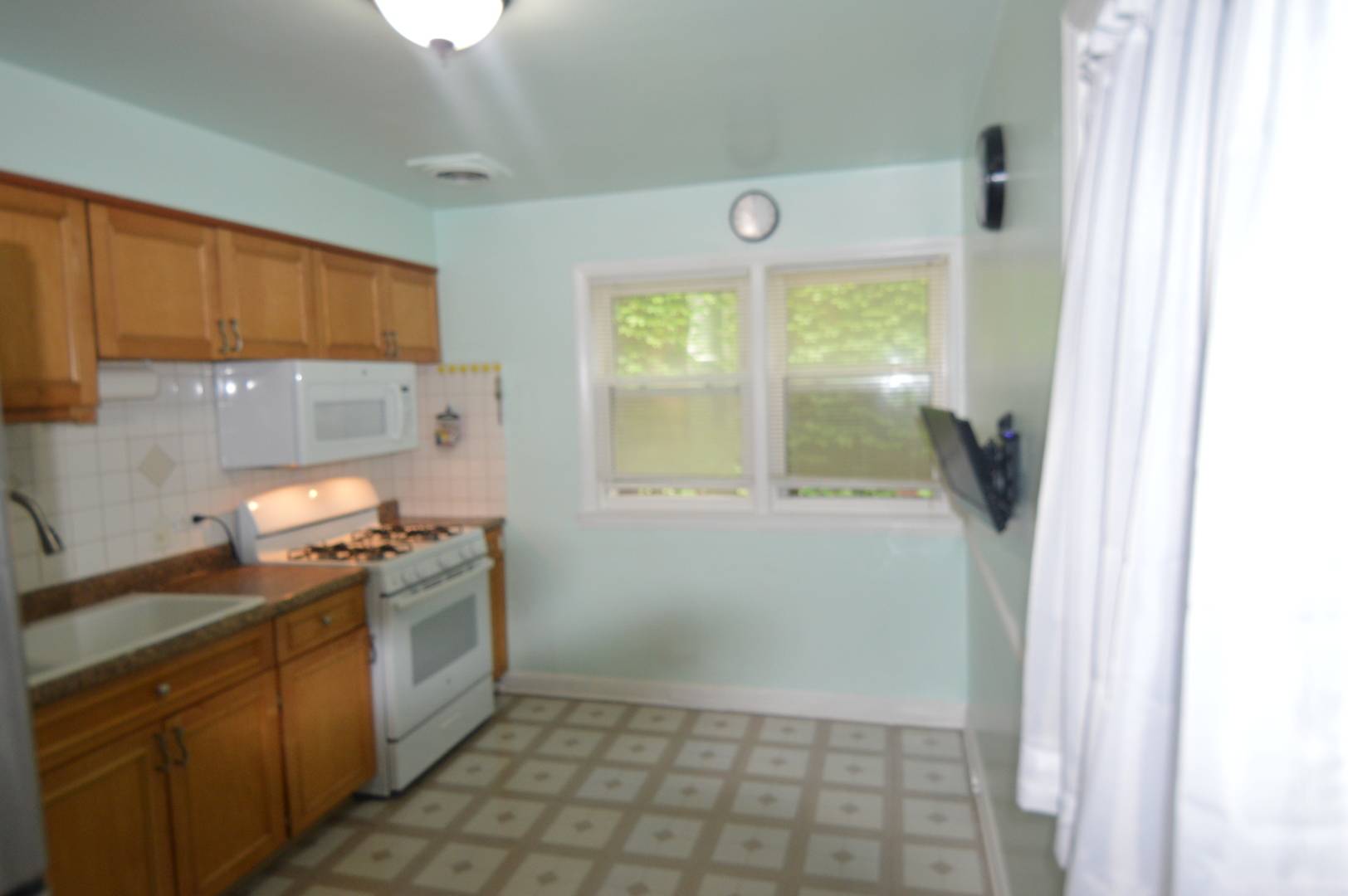 Skokie, IL 60077,7921 Niles Avenue