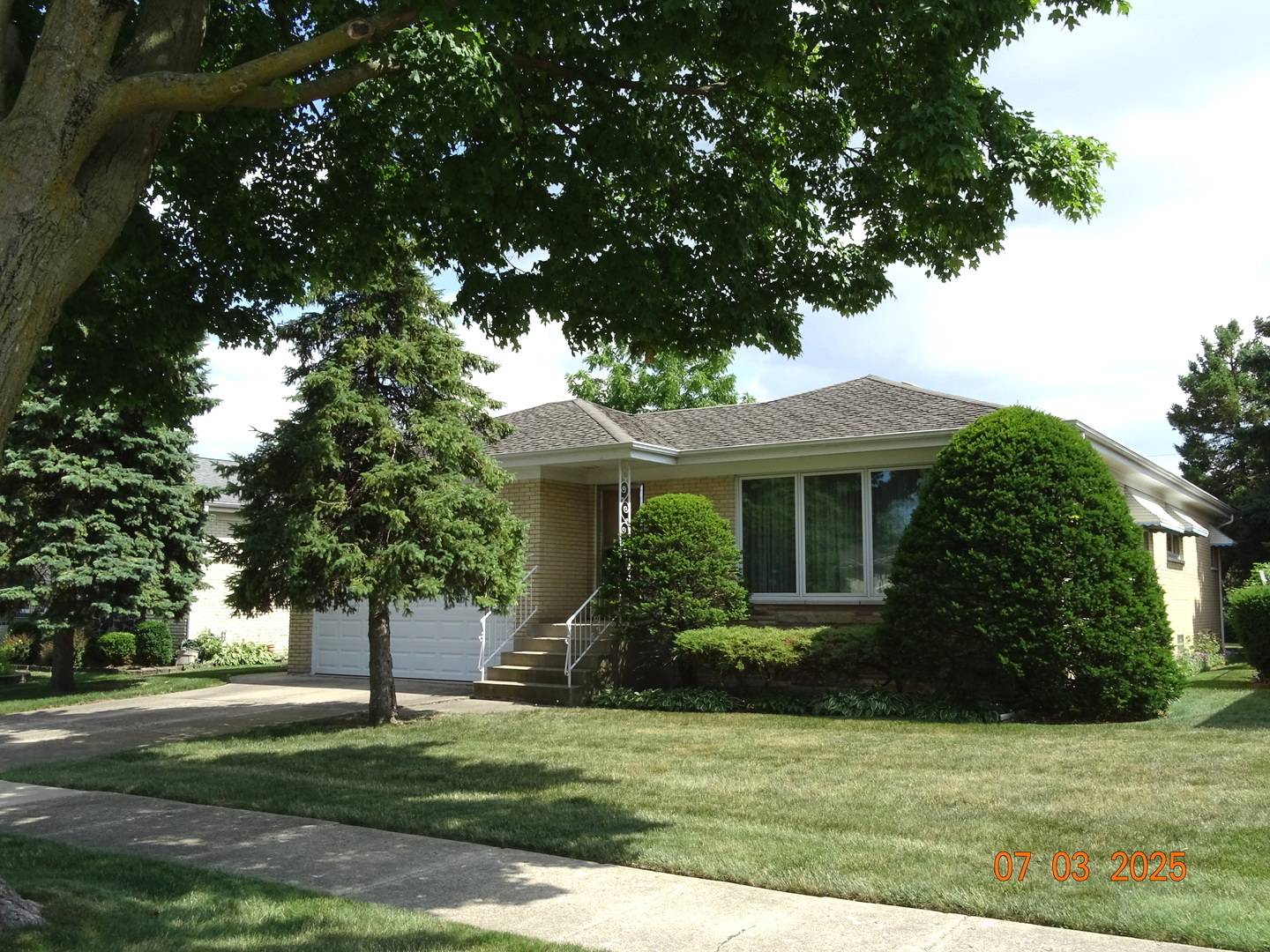 475 Courtesy Lane, Des Plaines, IL 60018