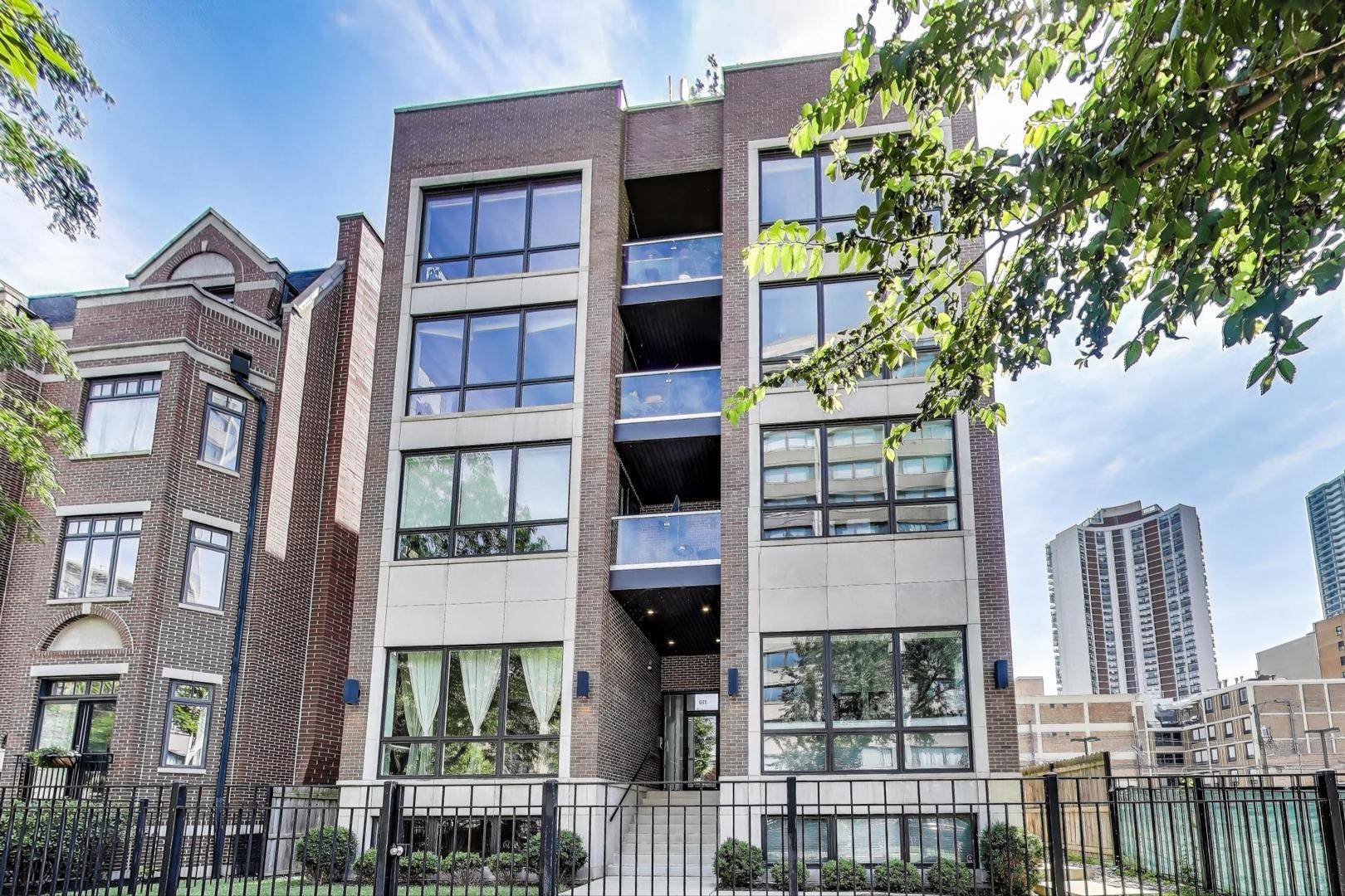 Chicago, IL 60660,6157 N KENMORE Avenue #1N