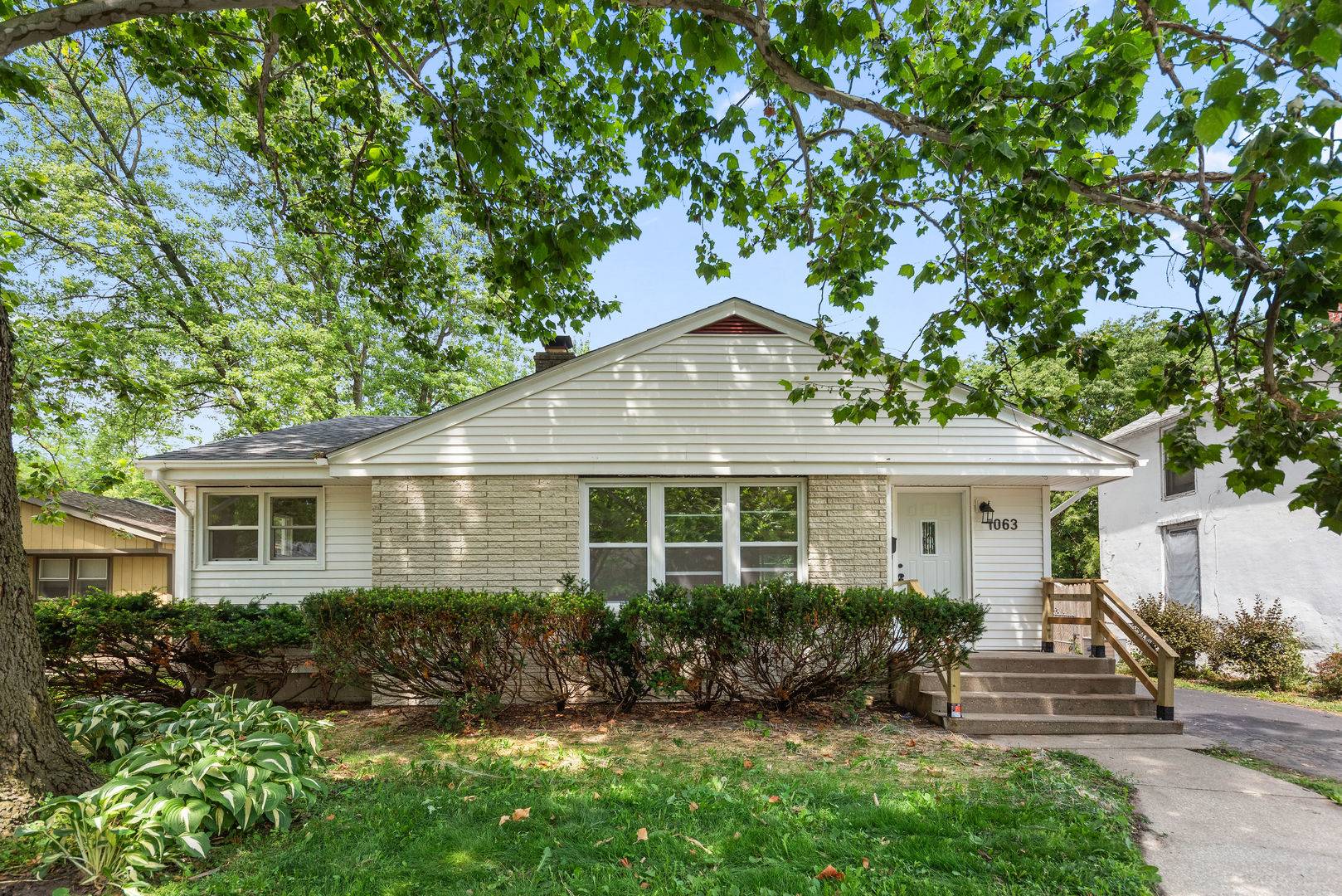 1063 S 8th Avenue, Kankakee, IL 60901