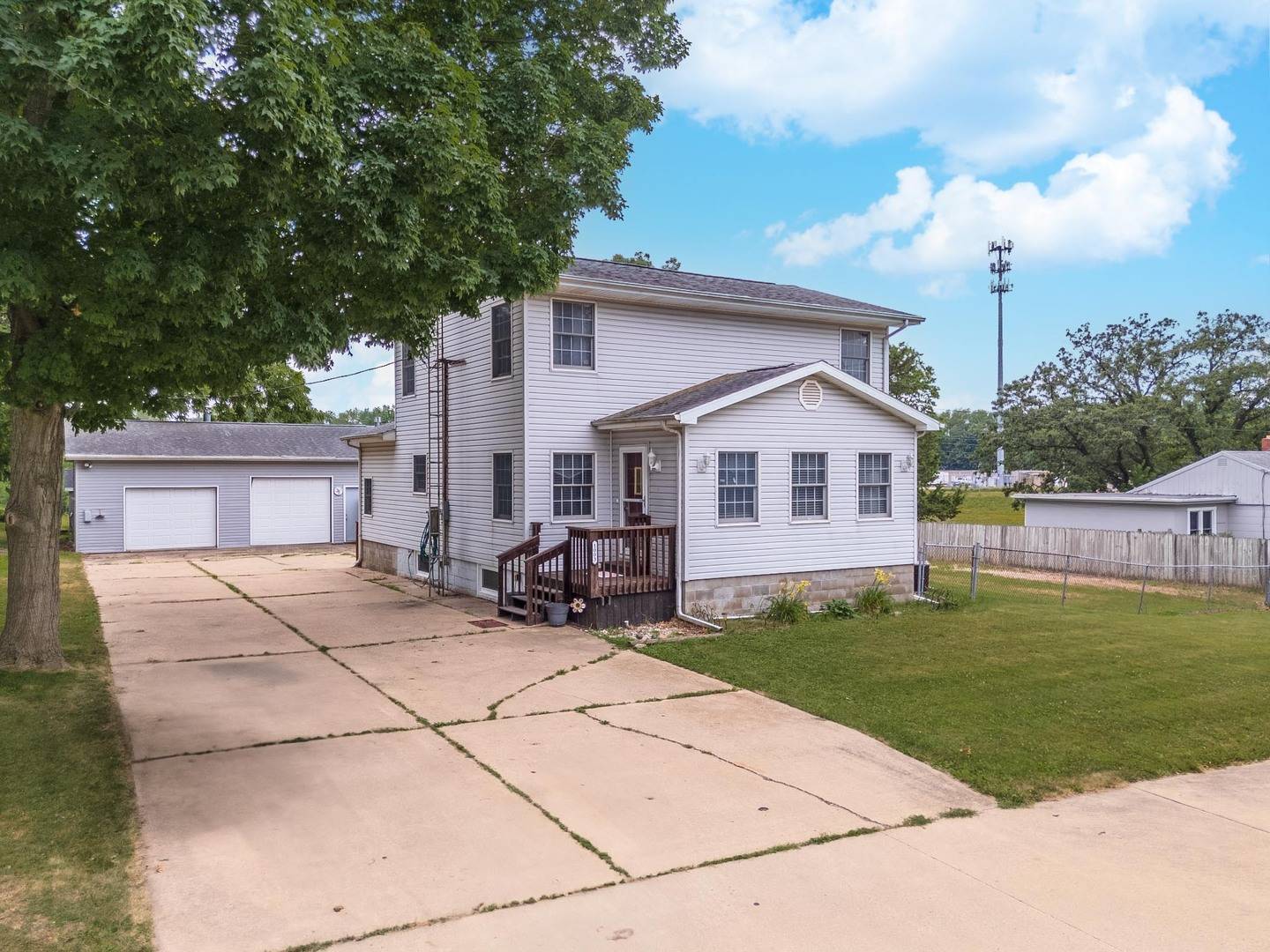 Bloomington, IL 61701,1003 E Lincoln Street