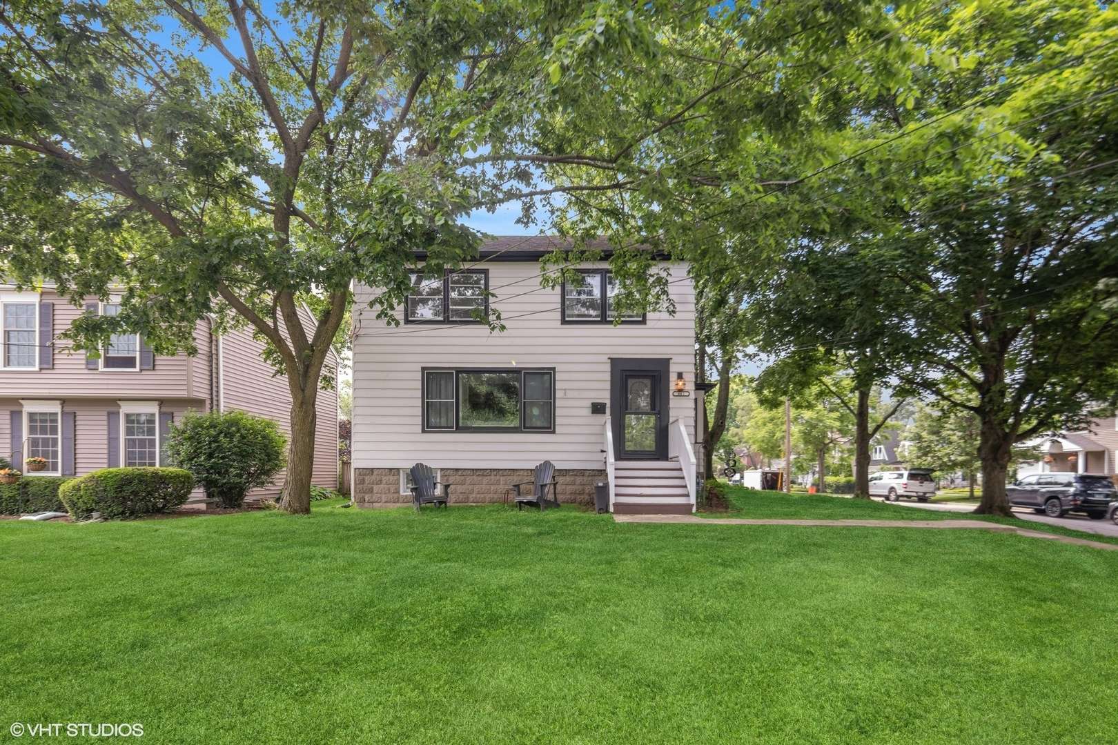 861 Hill Avenue, Glen Ellyn, IL 60137