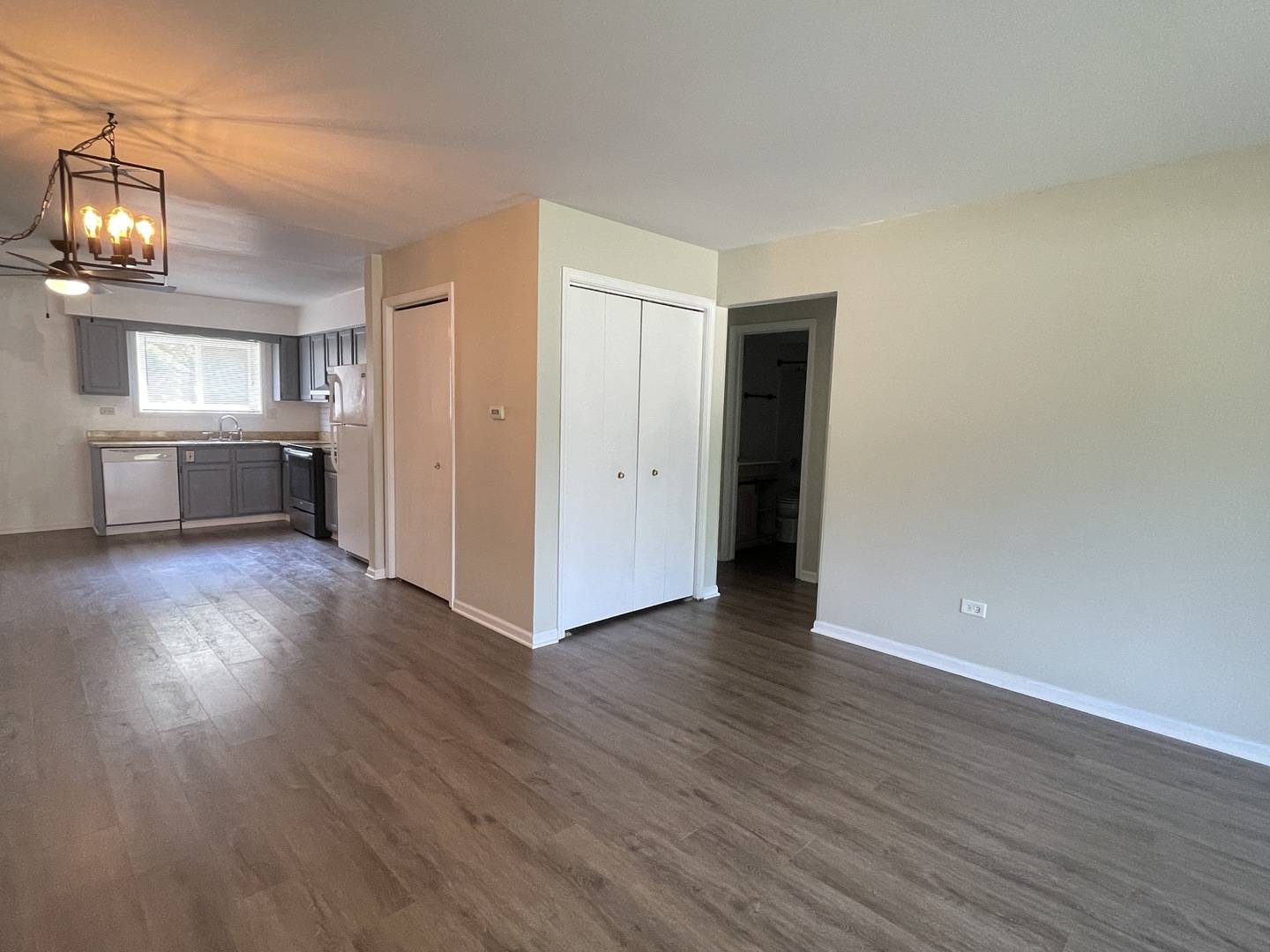 Naperville, IL 60540,1208 Whispering Hills Court #1A