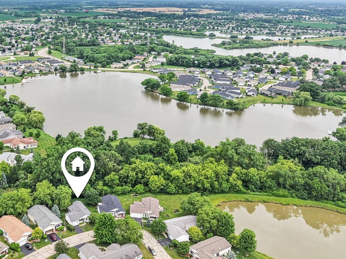 Grayslake, IL 60030,3538 Blue Heron Circle