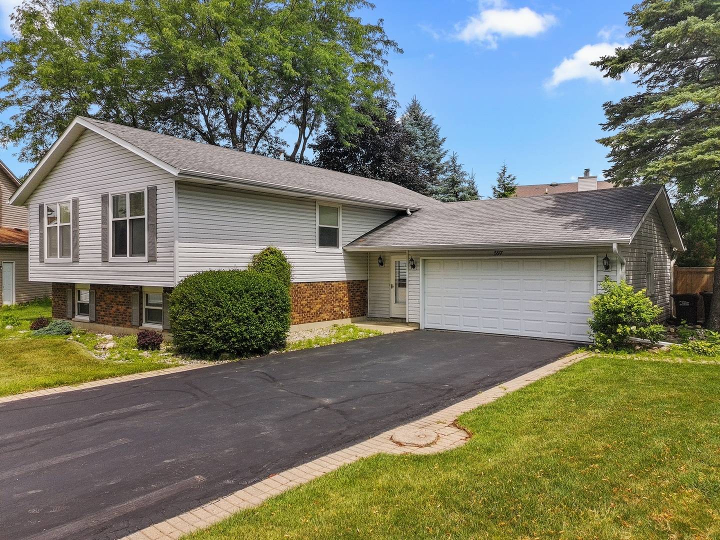 Crystal Lake, IL 60012,597 Kimer Court