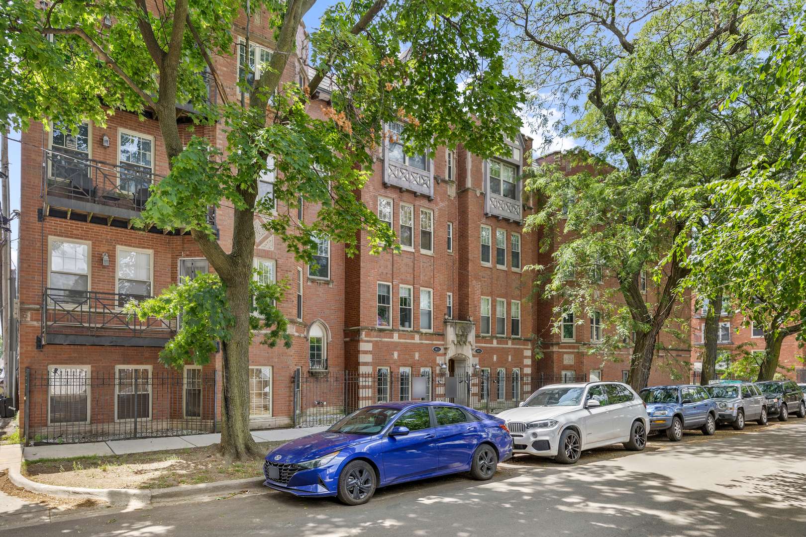 3415 W Berteau Avenue #1, Chicago, IL 60618