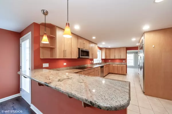 Wheeling, IL 60090,39 Berkshire Drive