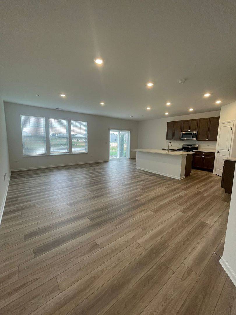 Oswego, IL 60543,104 Henderson Street