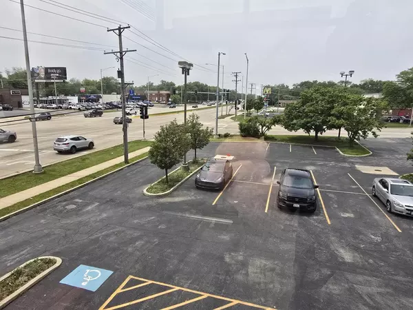 Addison, IL 60101,350 W North Avenue