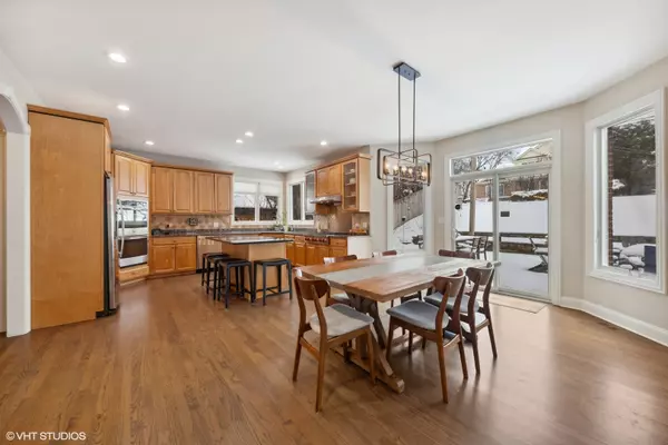 Hinsdale, IL 60521,613 Lakeside Drive