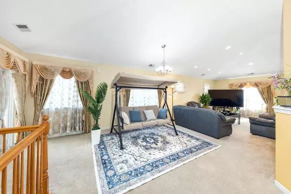 Naperville, IL 60563,1905 Oxley Circle