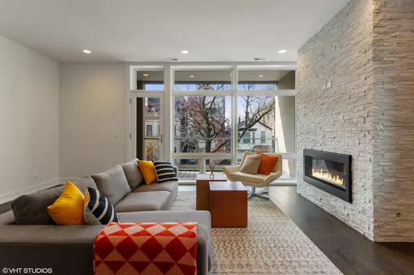 Chicago, IL 60642,1522 W Huron Street #2W