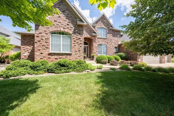 Bloomington, IL 61704,18 Stonebrook Court