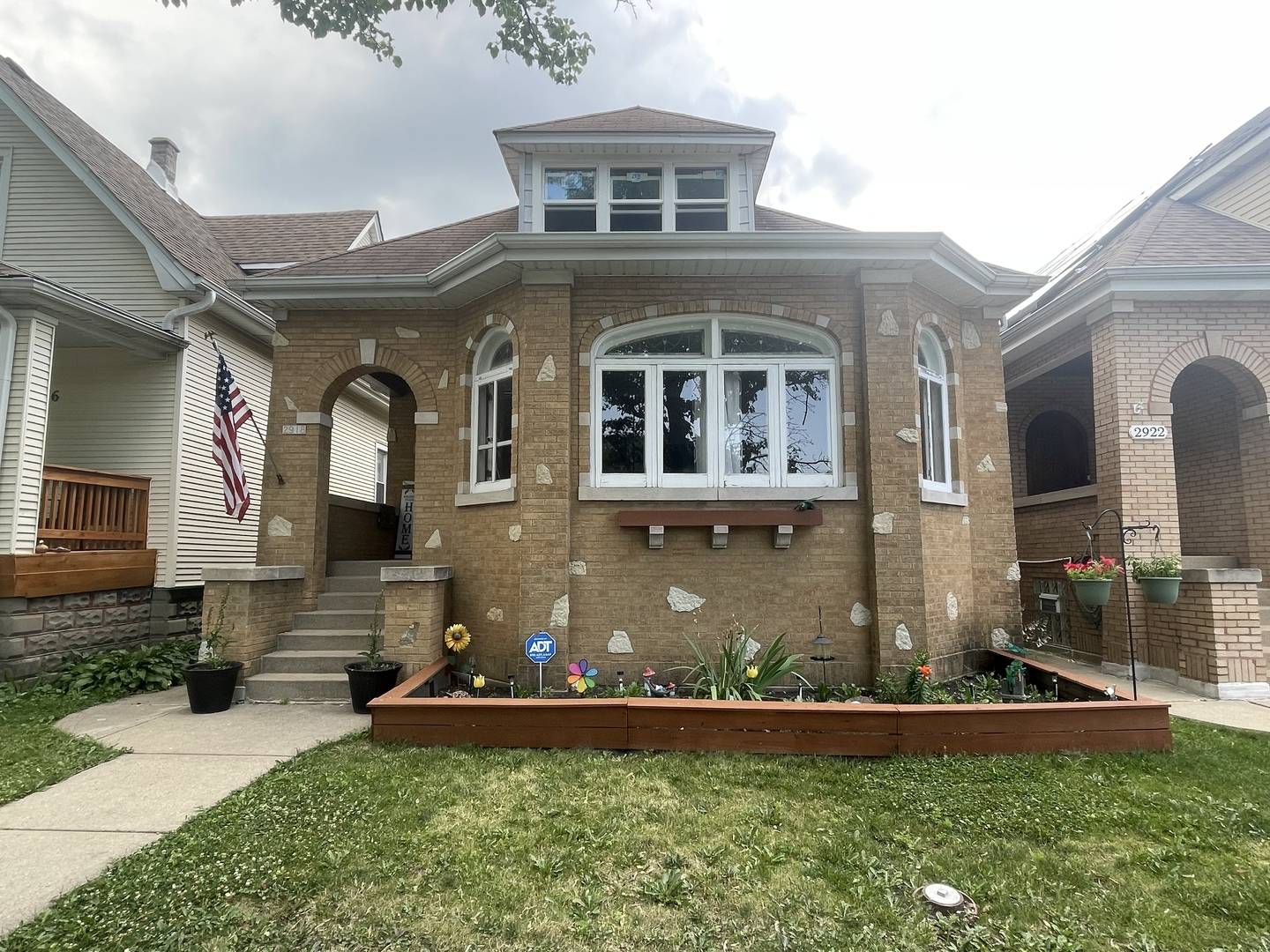 2918 N Normandy Avenue, Chicago, IL 60634