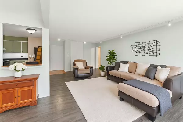 Arlington Heights, IL 60004,2319 E Olive Street #1D