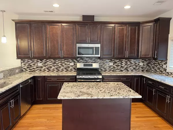 Lemont, IL 60439,910 East Street