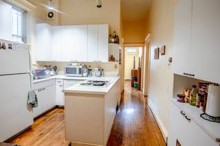Chicago, IL 60657,1911 W Belmont Avenue #1