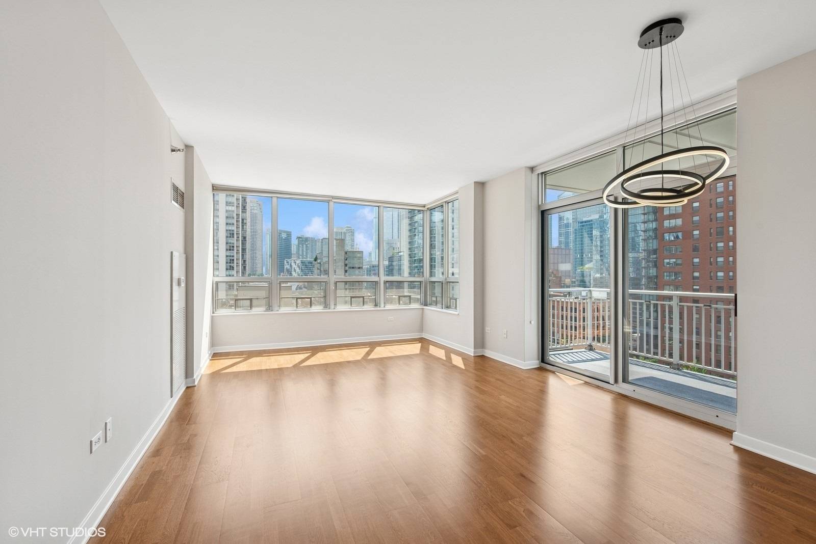 Chicago, IL 60654,330 W Grand Avenue #1101