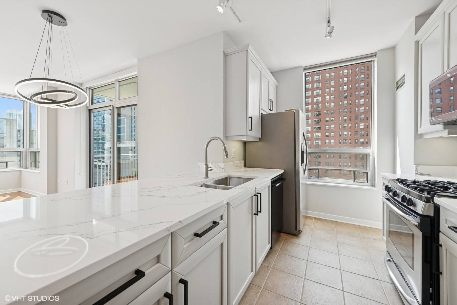 Chicago, IL 60654,330 W Grand Avenue #1101