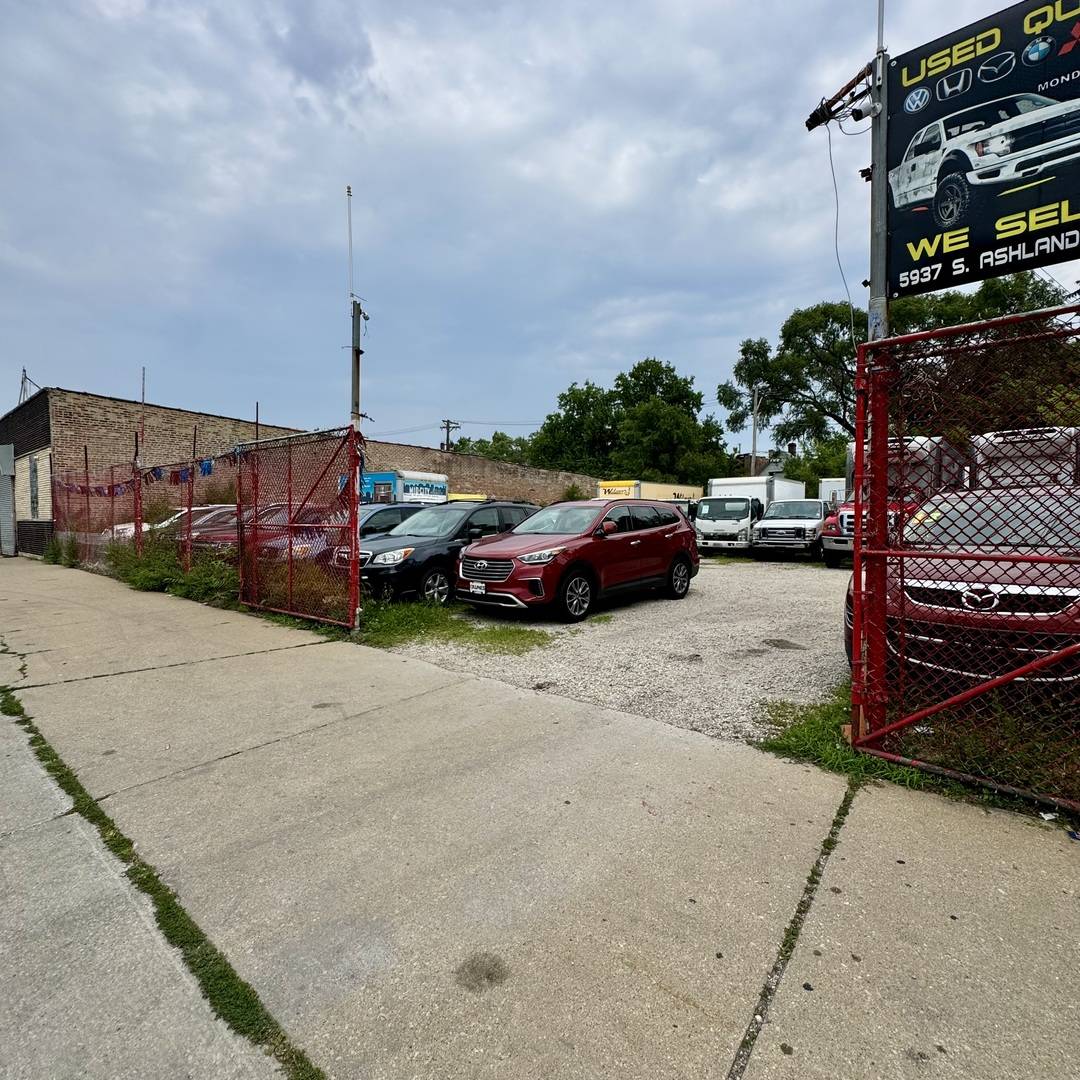 Chicago, IL 60636,5943 S Ashland Avenue