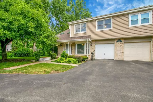 1921 Wisteria Court #3, Naperville, IL 60565