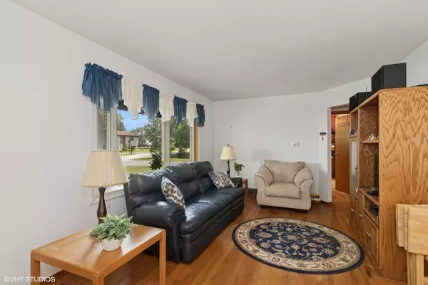Island Lake, IL 60042,3513 Woodland Circle
