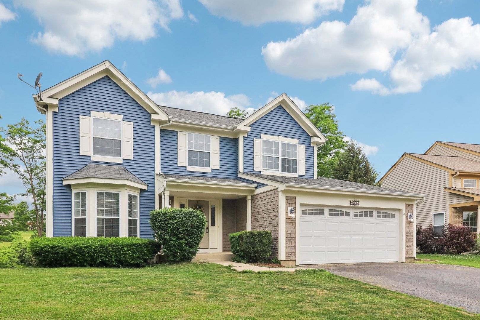 Antioch, IL 60002,1256 Edgewater Lane