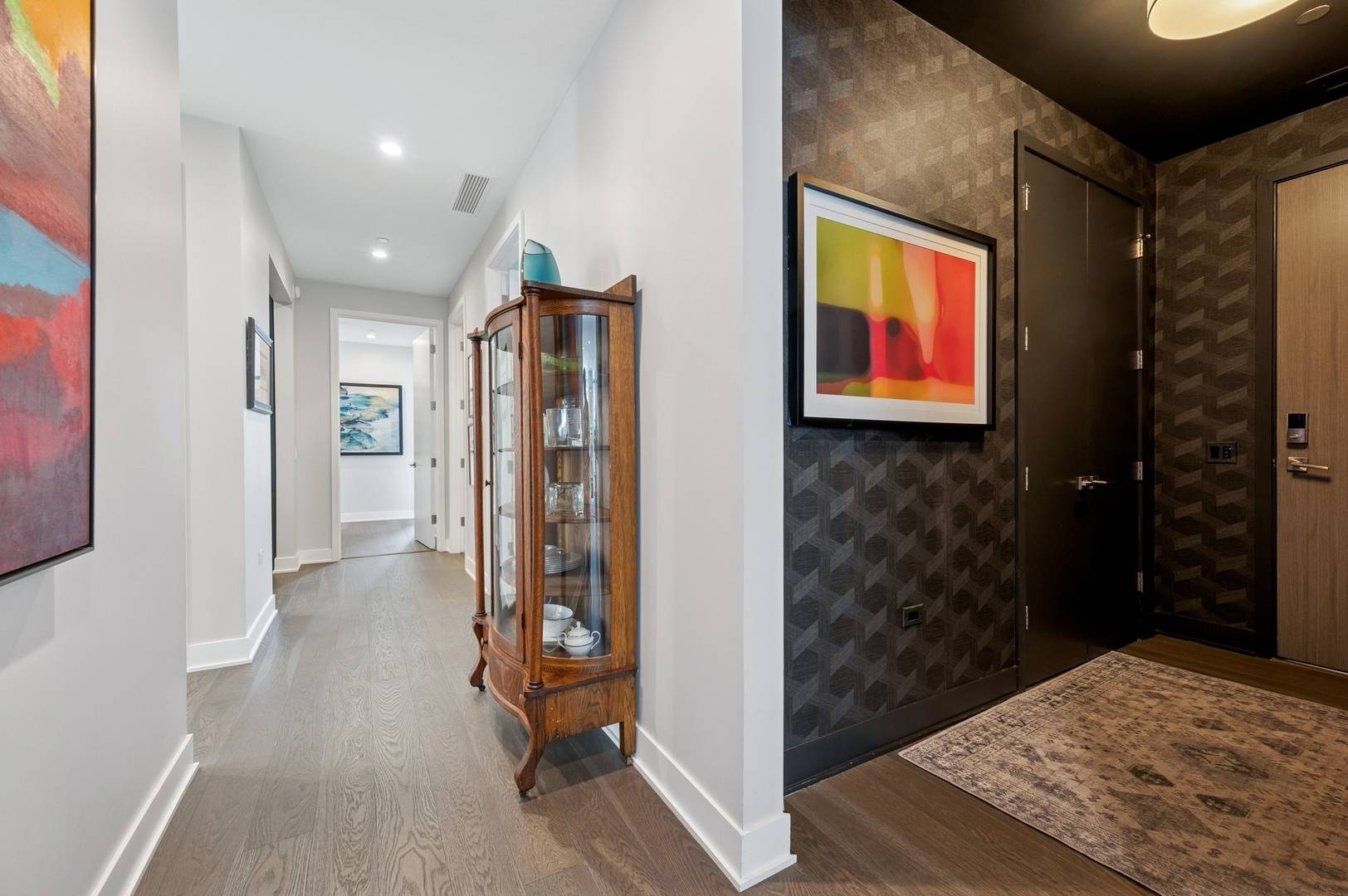 Chicago, IL 60654,360 W Erie Street #3A