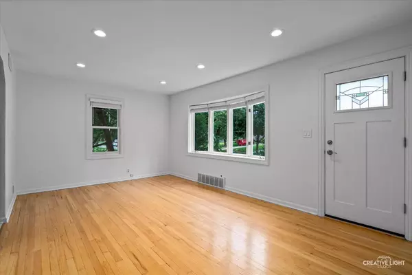 Westmont, IL 60559,315 S Park Street