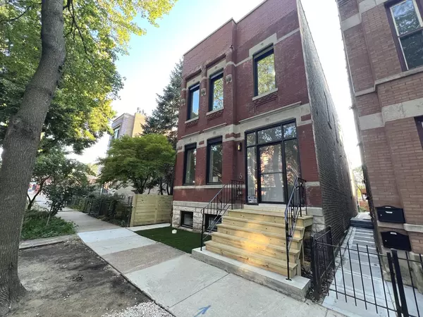 Chicago, IL 60622,822 N Winchester Avenue #1F