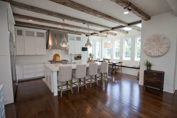 Naperville, IL 60540,20 S Ewing Street