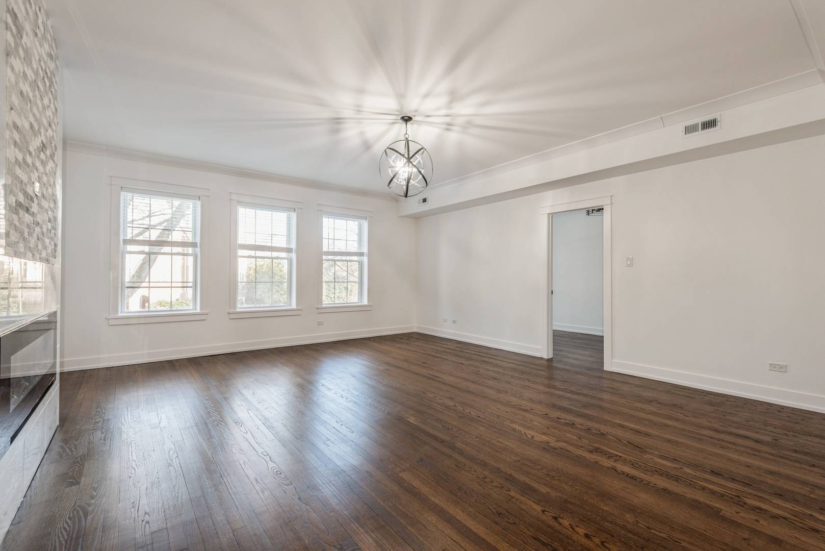 Chicago, IL 60626,1535 W Estes Avenue #1