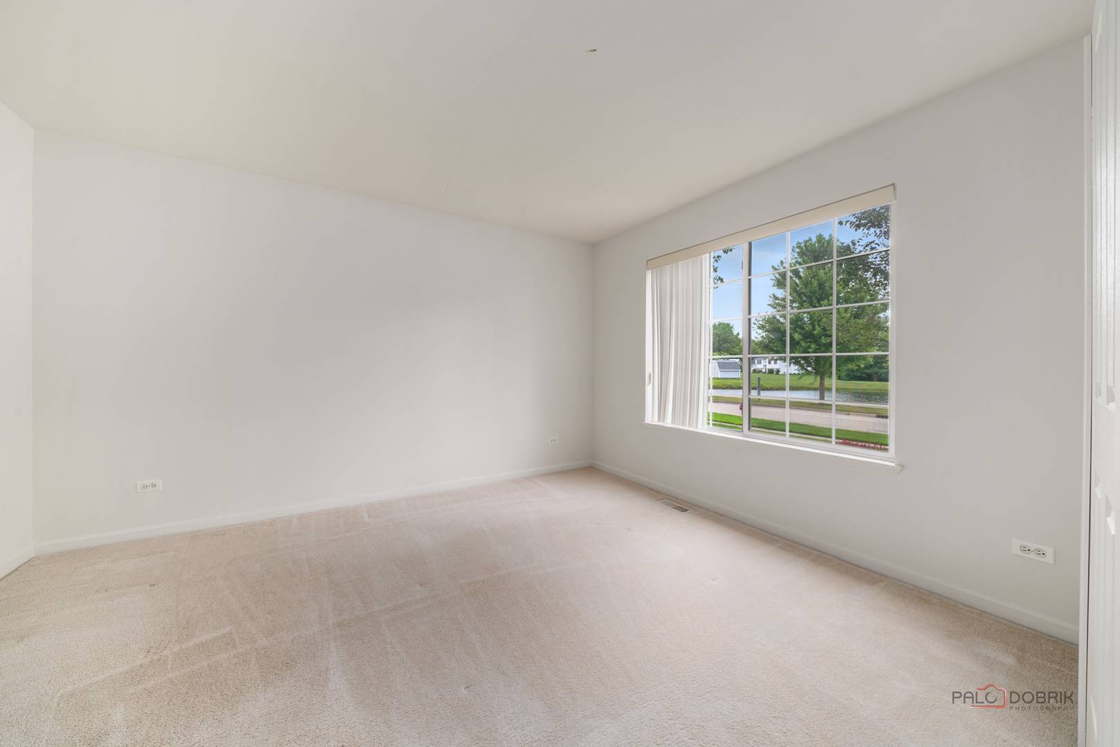 Mchenry, IL 60050,707 Wedgewood Trail